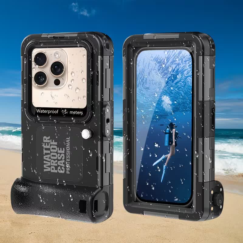 Carcasa sumergible Water Proof Case Professional para celular, vista frontal y trasera en la playa